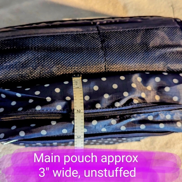 Toiletry bag BNWT, navy & white polka dot colour, lots of pockets - Picture 10 of 12